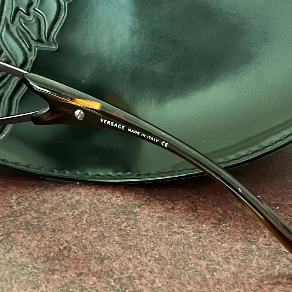 Versace Sunglasses - Style 4086 - Brown / Light Violet - Y2K - Picture 6 of 10